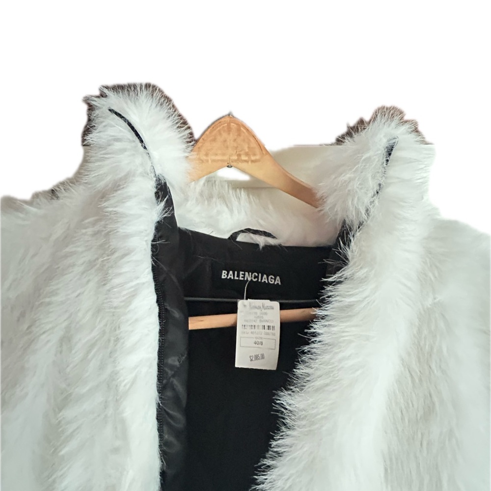 BALENCIAGA FAUX FUR PARKA SIZE 40/ LARGE. NEW W/TAGS, LARGE BB GRAFFITI ON BACK - Picture 5 of 9